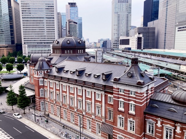 東京駅構内で味わえる絶品駅ナカグルメ3選【2025年夏版】